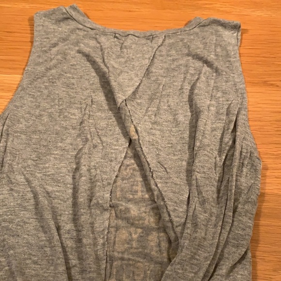 JAKES DRY GOODS~Split Cutout Back Tank Top~Size XS - Picture 10 of 10